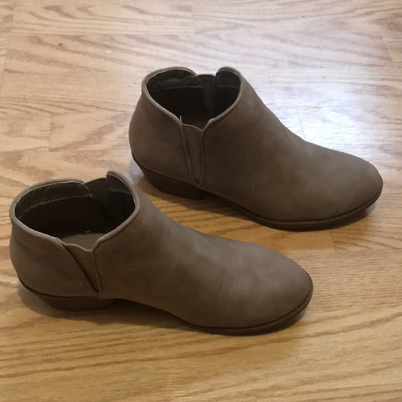 Short boots - Picture 2 of 3